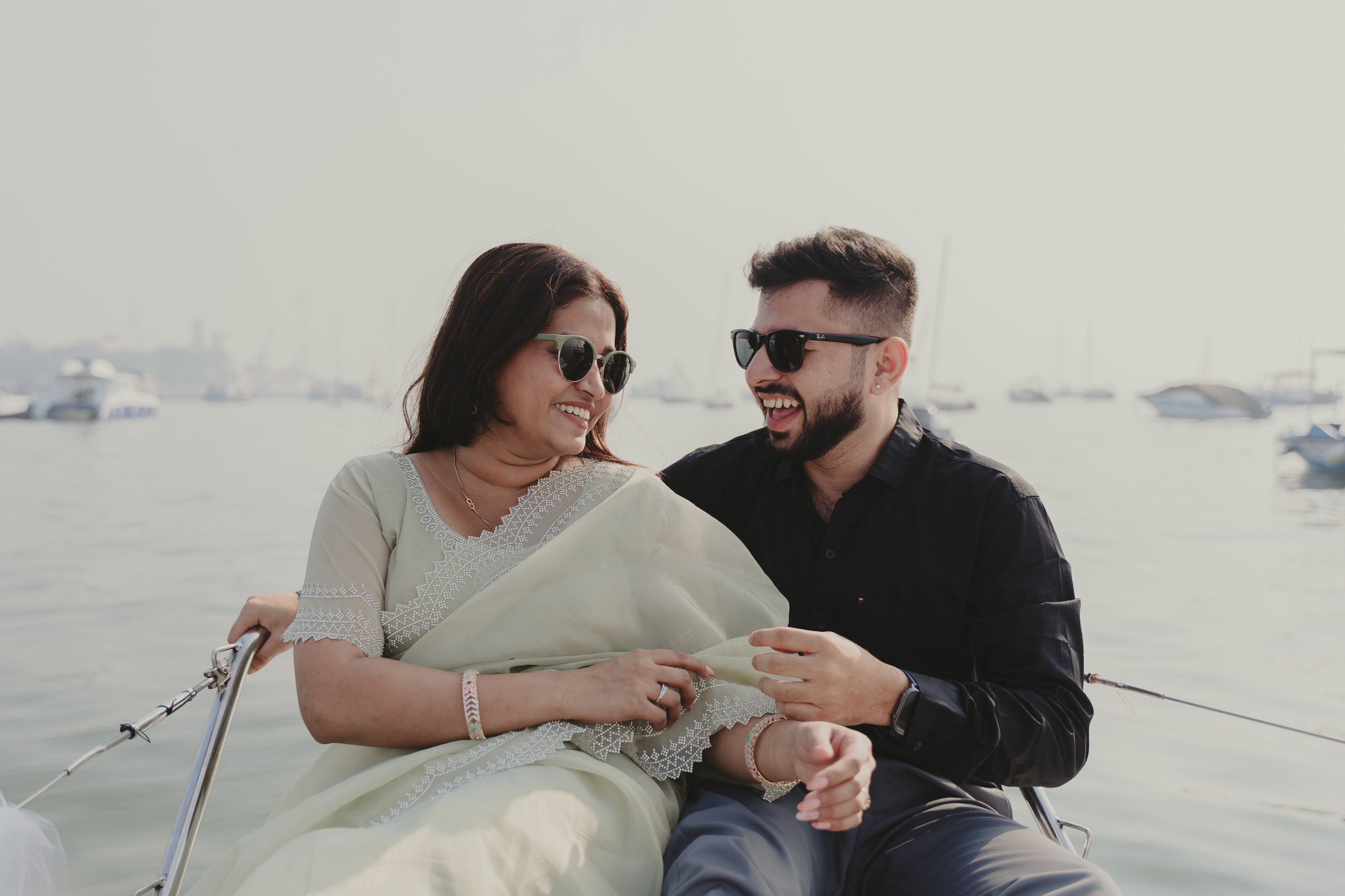 A couple on a sailing boat off the Mumbai coast, photograph 01
